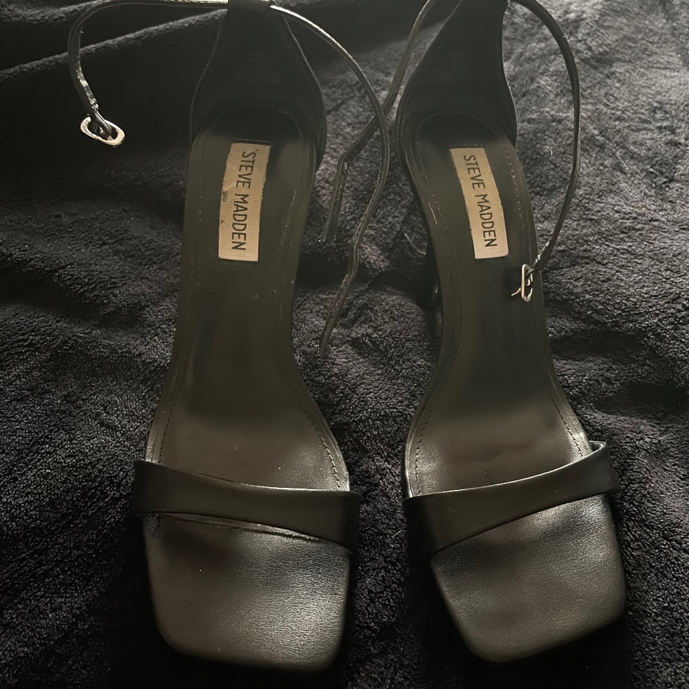 Steve Madden black heels